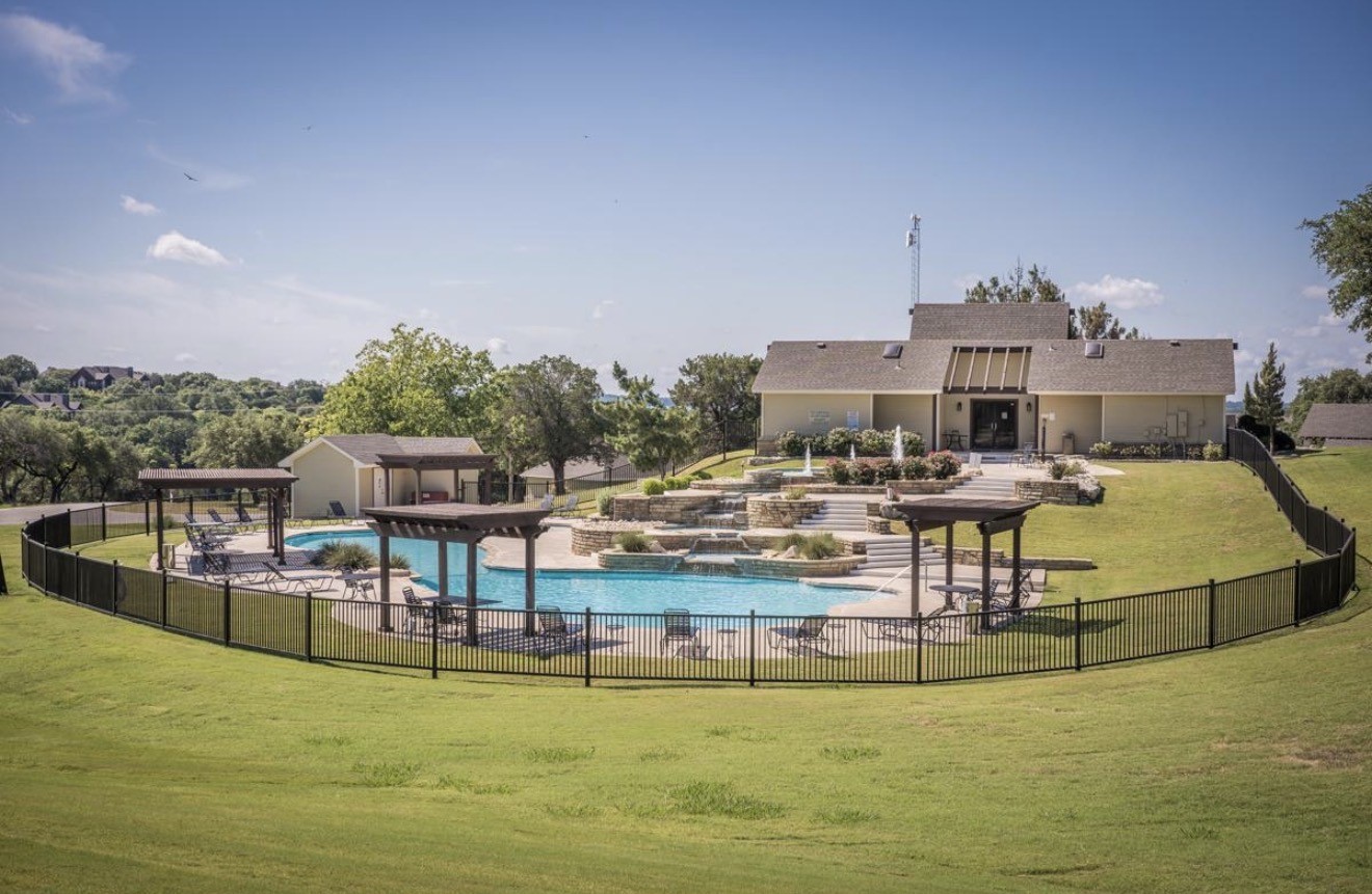 Land in Whitney 4