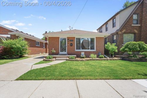 1809 12th St, Wyandotte, MI, 48192-3607 | Card Image