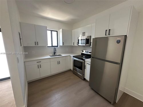 rear-411 Sw 18th Rd, Miami, FL, 33129-1016 | Card Image