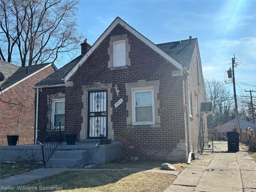15596 Eastwood St, Detroit, MI, 48205-2940 | Card Image