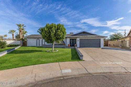 8443 N 51st Dr, Glendale, AZ, 85302-6203 | Card Image