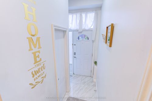 41-81 Brookmill Blvd, Scarborough, ON, M1W2L5 | Card Image