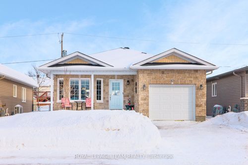 17 Av Lee, Smiths Falls, ON, K7A0A2 | Card Image