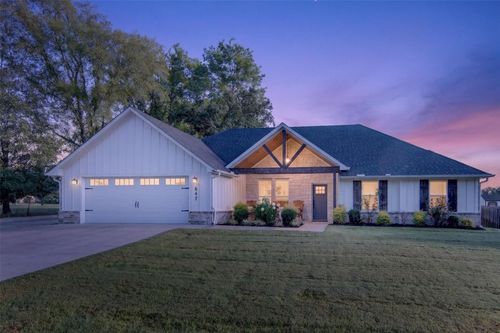 647 Oklahoma St, Van, TX, 75790-3904 | Card Image
