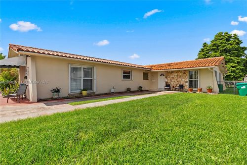 2450 Sw 90th Ave, Miami, FL, 33165-2041 | Card Image