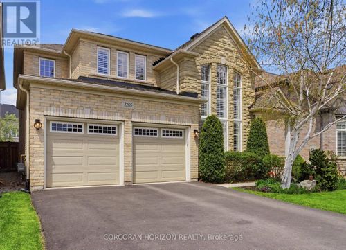 3285 Liptay Ave, Oakville, ON, L6M0N1 | Card Image