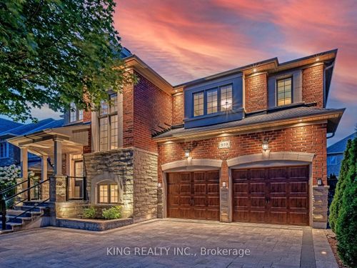939 Goring Cir, Newmarket, ON, L3X0B5 | Card Image