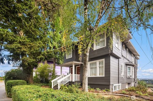 914 23rd Ave E, Seattle, WA, 98112-3551 | Card Image