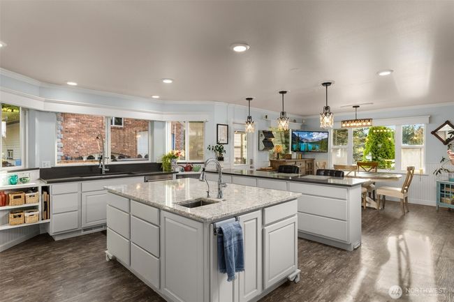 811 Fox Hollow Rd, House other with 7 bedrooms, 5 bathrooms and 4 parking in Sequim WA | Image 8