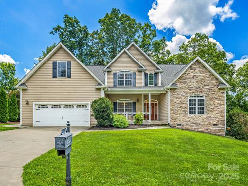 9 Foggy Glen Dr, Arden, NC, 28704-6303 | Card Image