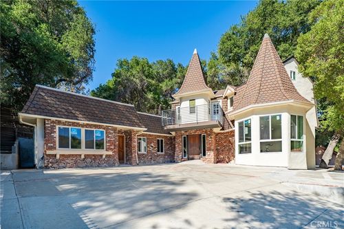 26251 Ravenhill Rd, Canyon Country, CA, 91387 | Card Image