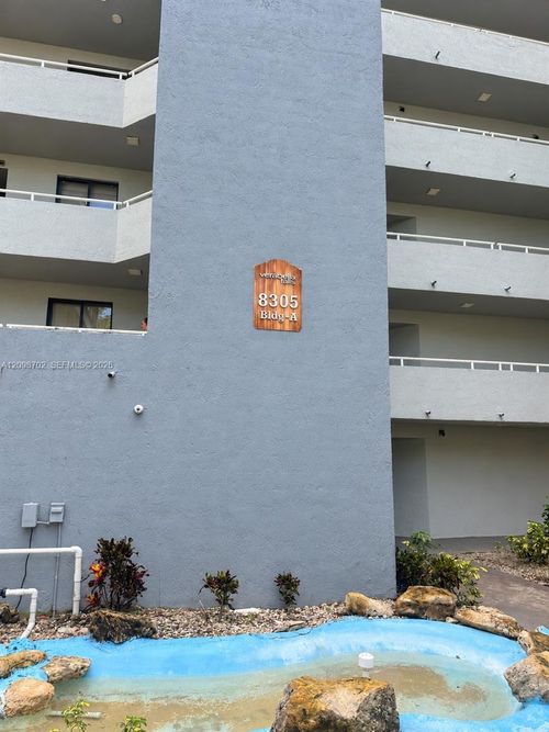 a-103-8305 Sw 152nd Ave, Miami, FL, 33193-4002 | Card Image