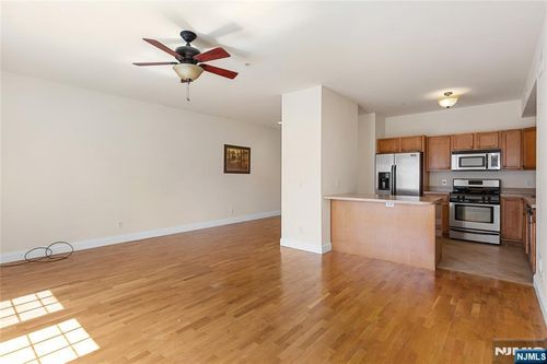1677 Springfield Ave, Maplewood, NJ, 07040-2967 | Card Image
