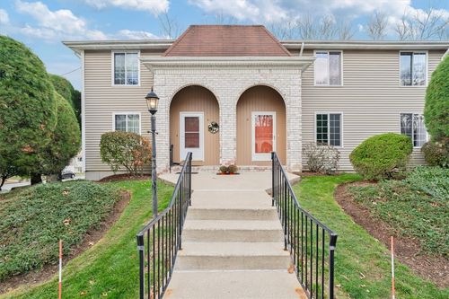 8 Marigold Cir, North Providence, RI, 02904-3897 | Card Image