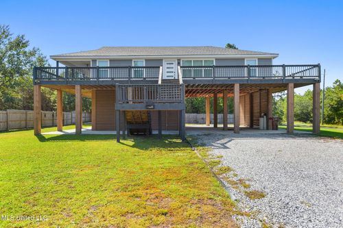 197 Boisdore Ave, Pass Christian, MS, 39571-3311 | Card Image