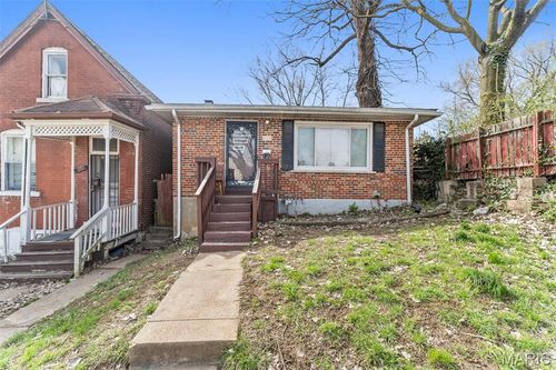 858 Canaan Ave, Saint Louis, MO, 63147-2025 | Card Image
