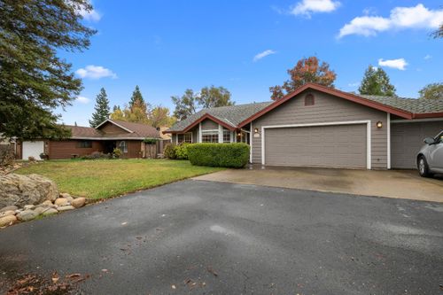 2628 Royal Park Dr, Cameron Park, CA, 95682-9221 | Card Image