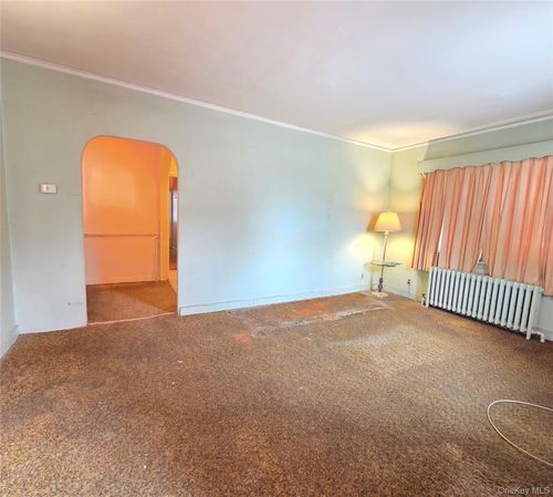 242 Graff Avenue, New York, NY, 10465 | Card Image