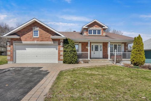 1103 Des Pins Ave, Rockland, ON, K4K1R1 | Card Image