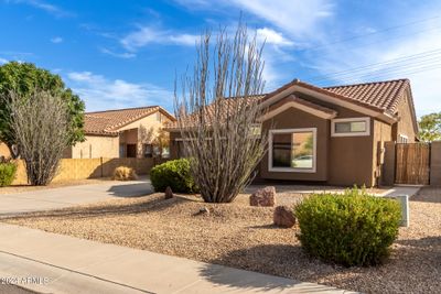 8845 E Rainier Drive, House other with 3 bedrooms, 2 bathrooms and null parking in Gold Canyon AZ | Image 3