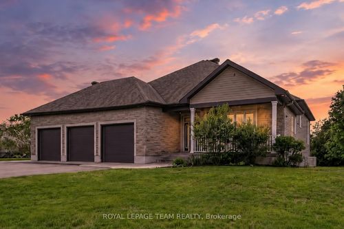 568 Pennycross Lane, Carp, ON, K0A1L0 | Card Image