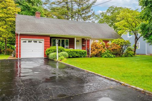 1427 Dartmouth St, North Baldwin, NY, 11510-1316 | Card Image