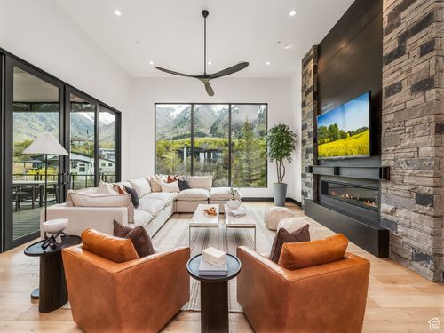 897 S Summit Creek Dr, Woodland Hills, UT, 84653-5907 | Card Image