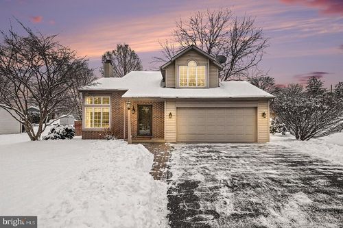 222 E 6th St, LITITZ, PA, 17543-2925 | Card Image