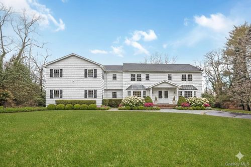 20 Rolling Dr, Glen Head, NY, 11545-2613 | Card Image