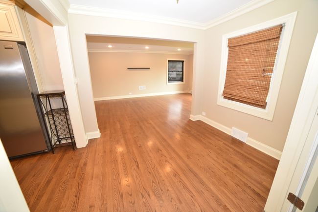 813 S Wolf Rd, House other with 3 bedrooms, 3 bathrooms and 2 parking in Des Plaines IL | Image 7