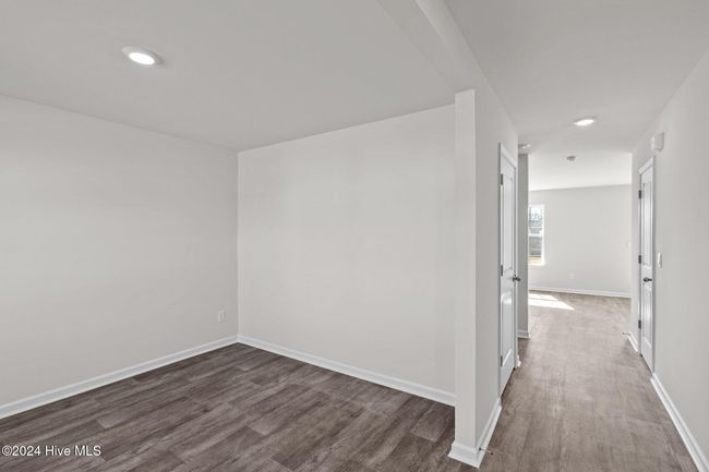 front door to kitchen | Image 9