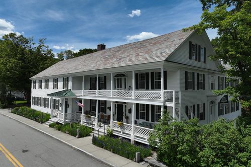 4 Court St, Newfane, VT, 05345-4421 | Card Image