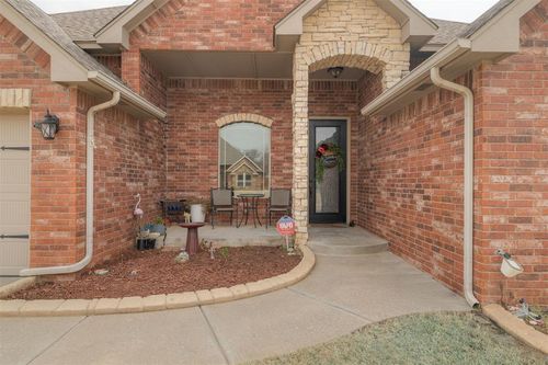 2816 Morgan Trace Rd, Yukon, OK, 73099-5181 | Card Image