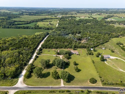 12426 110th Rd, Hoyt, KS, 66440-9656 | Card Image