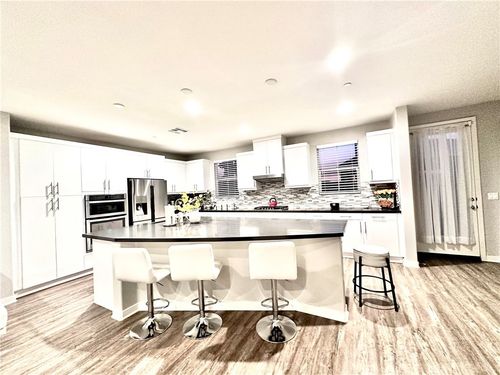 4235 Calle Del Vis, Oceanside, CA, 92057-6475 | Card Image