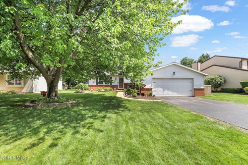 2141 Kingston Dr, Maumee, OH, 43537-1154 | Card Image