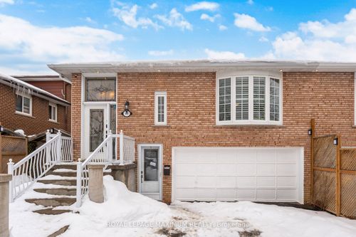49 Jade Cres, Brampton, ON, L6S3G9 | Card Image