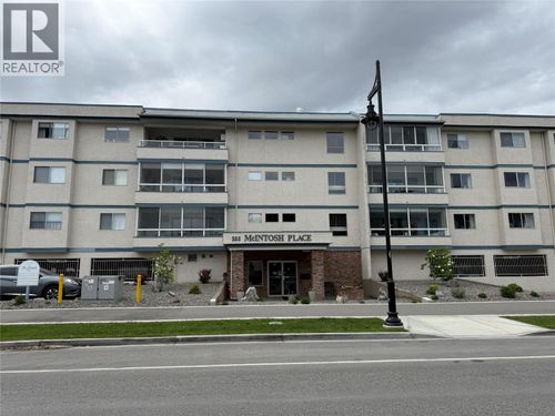 208-255 Mcintosh Rd, Kelowna, BC, V1X2C5 | Card Image