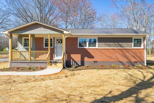 129 Redwood Rd, Eden, NC, 27288-7829 | Card Image