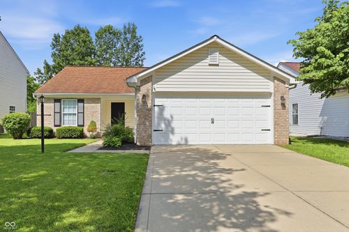 15459 Outside Trl, Noblesville, IN, 46060-8060 | Card Image