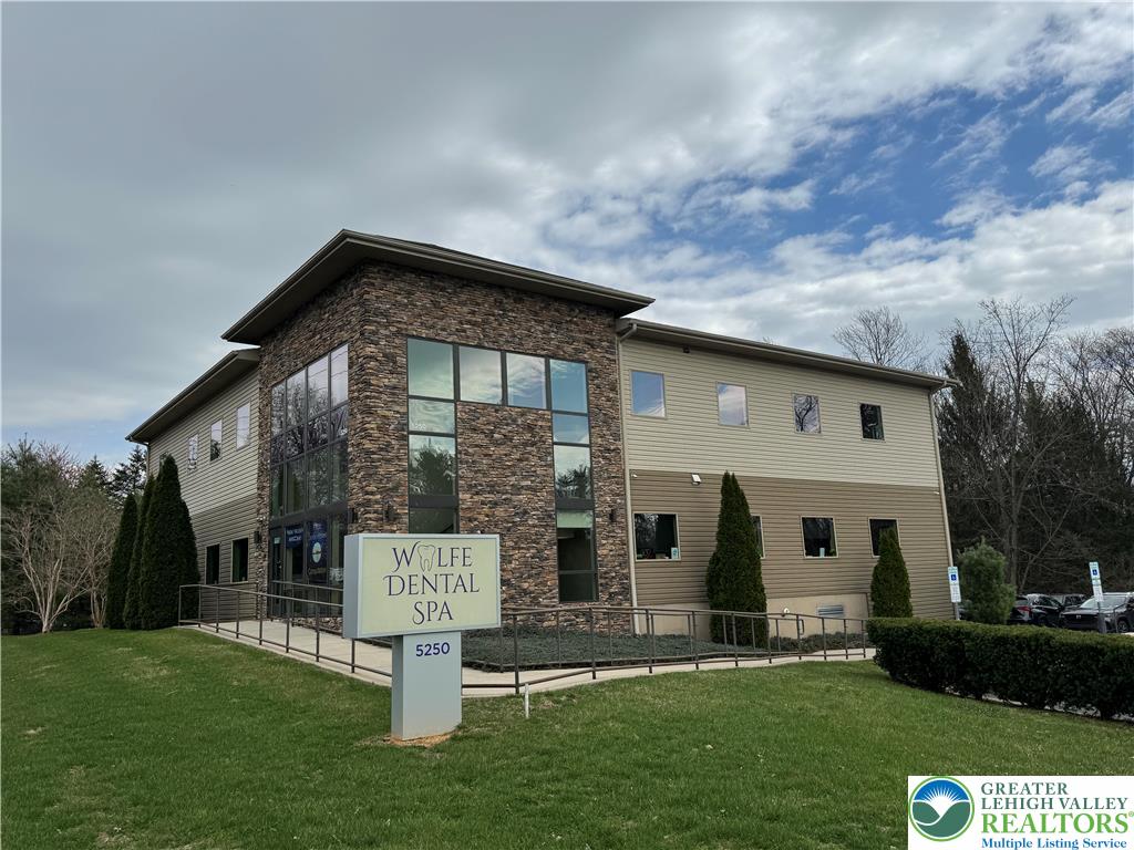 5250 Freemansburg Ave, Easton, PA 18045