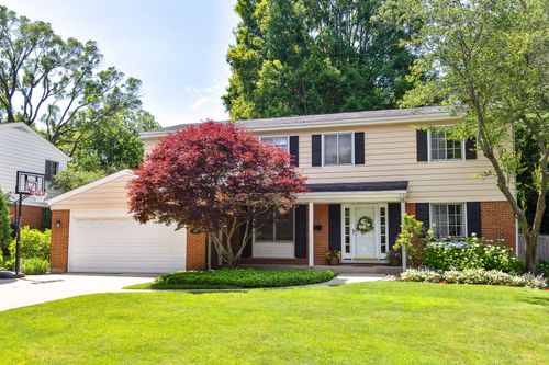 419 W Sheridan Pl, Lake Bluff, IL, 60044-2326 | Card Image