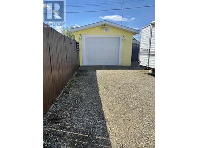 10356 102 St, House other with 4 bedrooms, 2 bathrooms and null parking in Taylor BC | Image 2