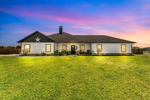 1072 Justin Dr, Springtown, TX, 76082-6713 | Card Image