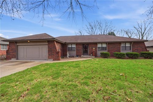 908 Nw 10th St, Blue Springs, MO, 64015-3058 | Card Image