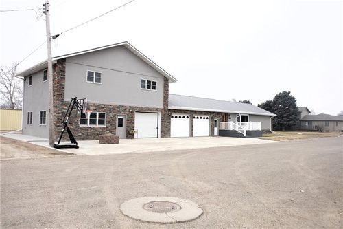 204 7th St E, Culbertson, MT, 59218-7537 | Card Image