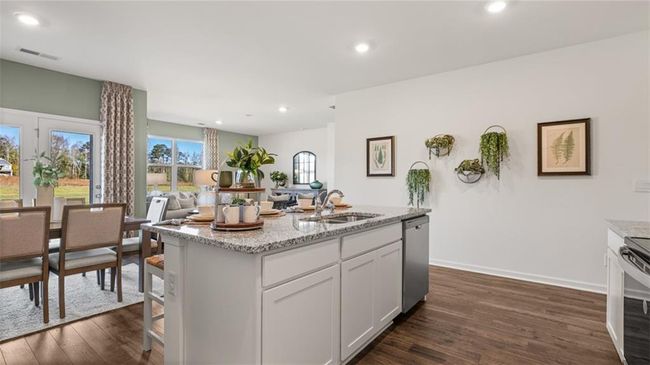 255 Kennelsman Dr, House other with 4 bedrooms, 2 bathrooms and null parking in Griffin GA | Image 5