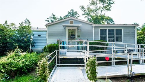 465 Gardiner Rd, Richmond, RI, 02892-1181 | Card Image