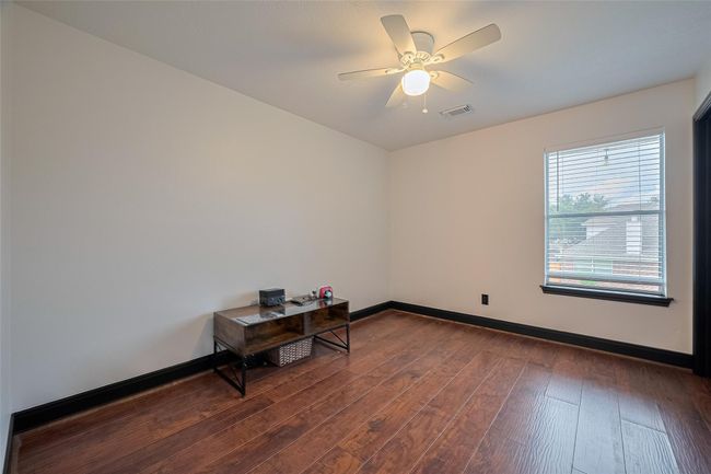 Guest room three | Image 29