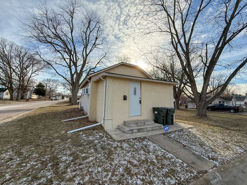 1001 9th St, STERLING, IL, 61081-2032 | Card Image